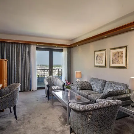 マリティム ホテル 4*